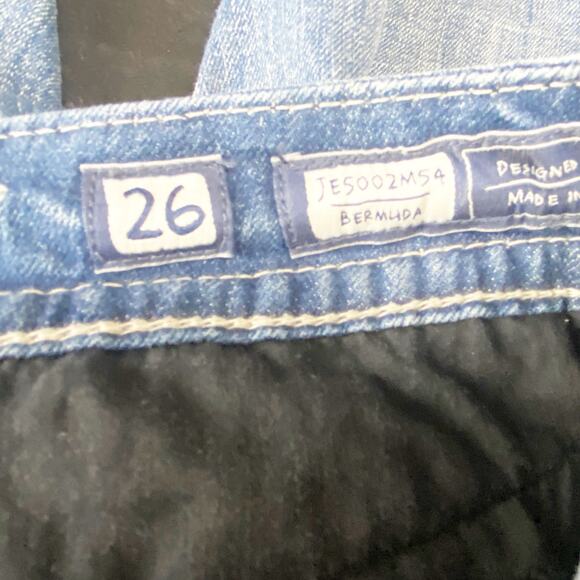 Miss Me US 26 Womens Blue JE5002M54 Rhinestone Mid Rise Denim Bermuda Short - Picture 6 of 9